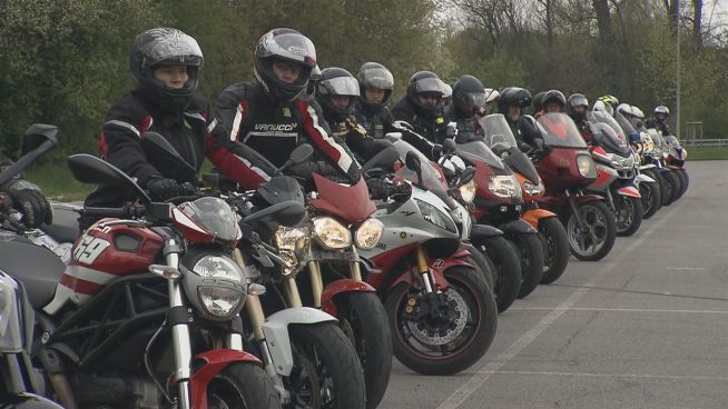 Saisonstart: Wie Motorradfahrer Unfälle vermeiden